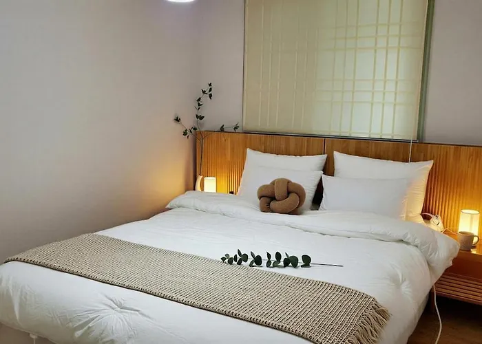 Travel Free Parking Sindorim Station 12 Minutes Walk Yeongdeungpo Station 14 Minutes Hongdae Namsan Free Ott Apartment *