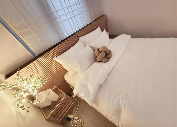 Travel Free Parking Sindorim Station 12 Minutes Walk Yeongdeungpo Station 14 Minutes Hongdae Namsan Free Ott * Seoul