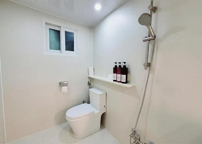 Travel Free Parking Sindorim Station 12 Minutes Walk Yeongdeungpo Station 14 Minutes Hongdae Namsan Free Ott Apartment *